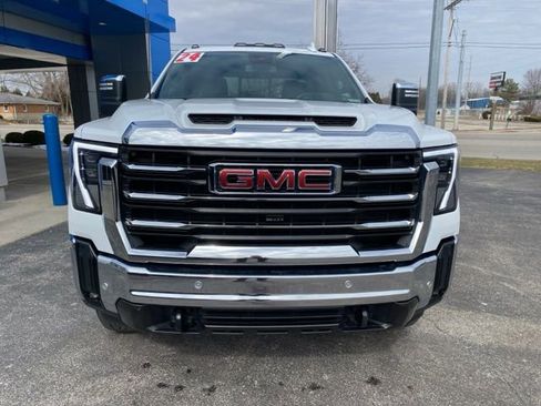 Used 2024 GMC Sierra 2500 SLT w/ SLT Premium Package image 8