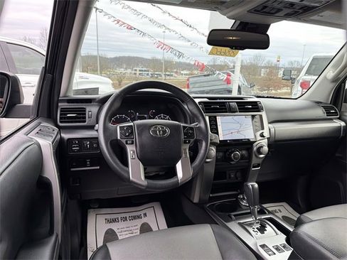 Used 2021 Toyota 4Runner SR5 Premium image 13