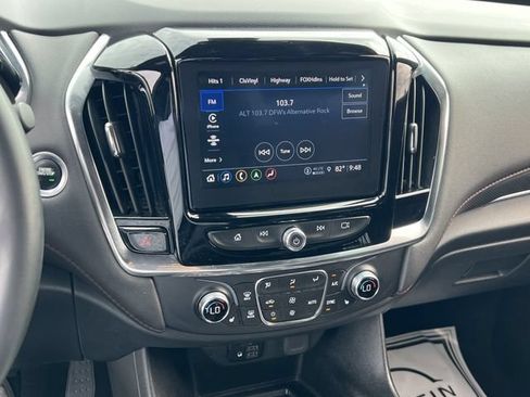 Used 2023 Chevrolet Traverse RS FWD image 13