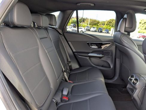 Used 2026 Mercedes-Benz GLC 300 4MATIC image 21