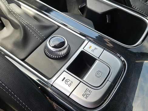 Used 2024 Kia Telluride EX w/ EX Captain's Chair Package FWD image 19