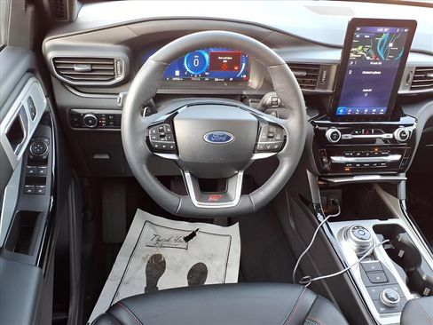 Used 2024 Ford Explorer ST w/ Equipment Group 401A AWD/4WD image 3