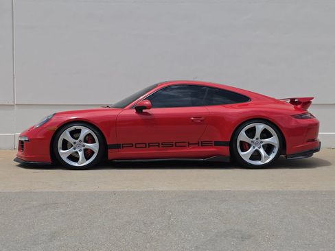 Used 2014 Porsche 911 Carrera S RWD image 2
