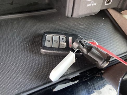 Used 2020 Honda Pilot Touring image 44