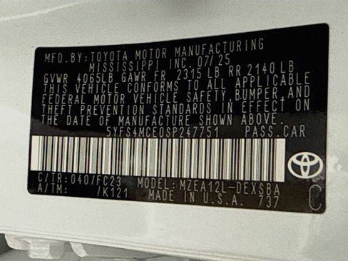 Used 2025 Toyota Corolla SE FWD image 30