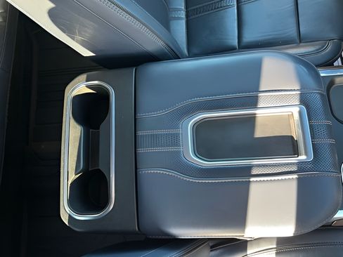 Used 2022 Chevrolet Silverado 1500 High Country w/ Max Trailering Package AWD/4WD image 13