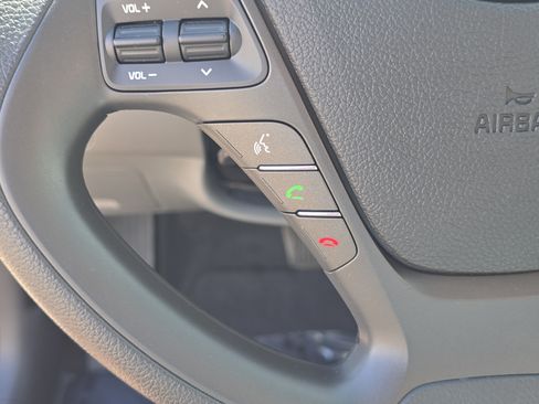 Used 2018 Kia Forte LX FWD image 30