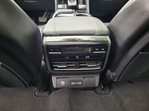 Certified 2024 Acura MDX w/ Technology Package FWD image 17