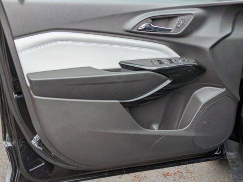 New 2026 Chevrolet Trax LT w/ Driver Confidence Package image 12