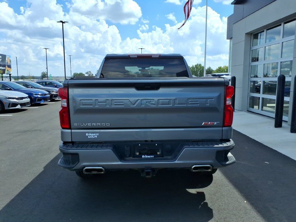 Used 2021 Chevrolet Silverado 1500 RST w/ Z71 Off-Road Package AWD/4WD image 5