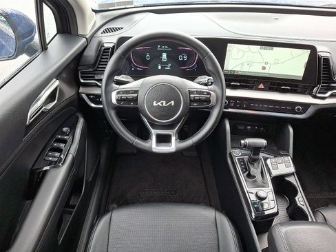 Used 2023 Kia Sportage EX image 12