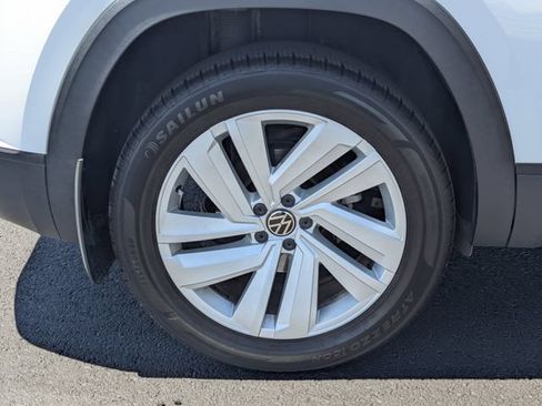 Used 2021 Volkswagen Atlas Cross Sport SE FWD image 8