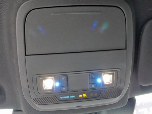 Used 2020 Ford Explorer XLT w/ Equipment Group 202A image 29