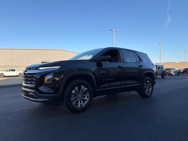 Used 2026 Chevrolet Equinox LT FWD image 3