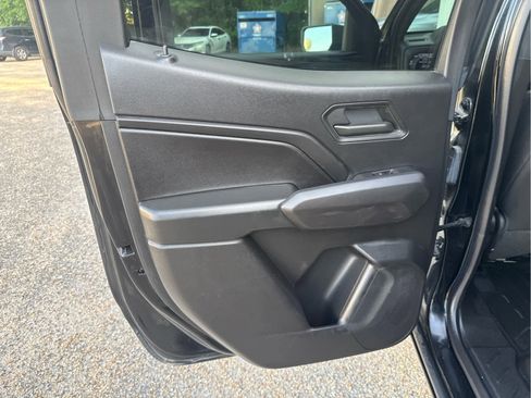 Used 2023 Chevrolet Colorado W/T RWD image 32