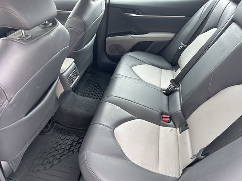 Certified 2020 Toyota Camry XLE w/ Four Season Floor Mat Package FWD image 5