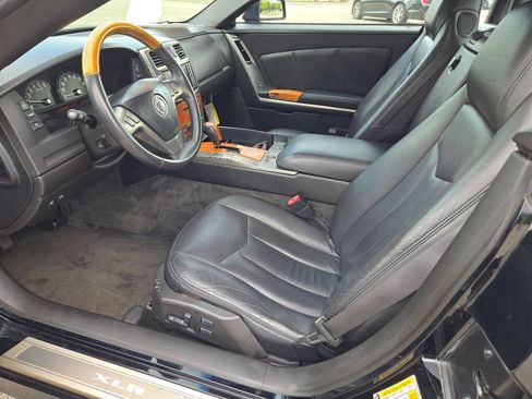 Used 2007 Cadillac XLR RWD image 15