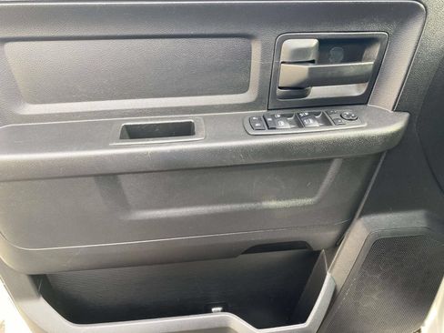 Used 2014 RAM 2500 Tradesman w/ Chrome Appearance Group AWD/4WD image 16
