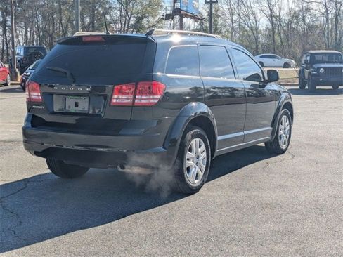 Used 2020 Dodge Journey SE image 9