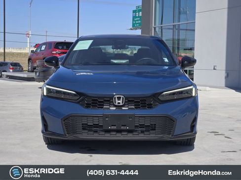 Used 2025 Honda Civic Sport image 2