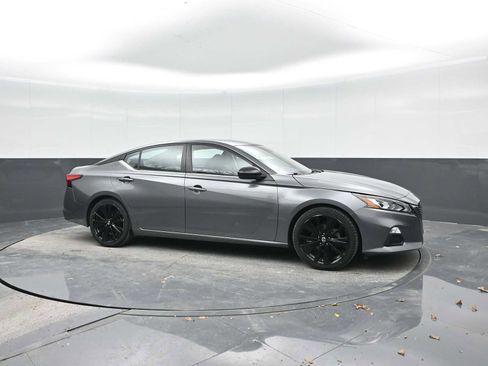 Used 2022 Nissan Altima 2.5 SR image 6