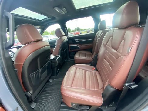 Used 2023 Kia Telluride SX Prestige AWD/4WD image 22