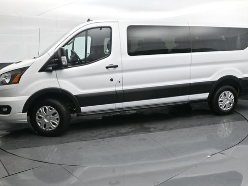 Used 2023 Ford Transit 350 XLT image 2
