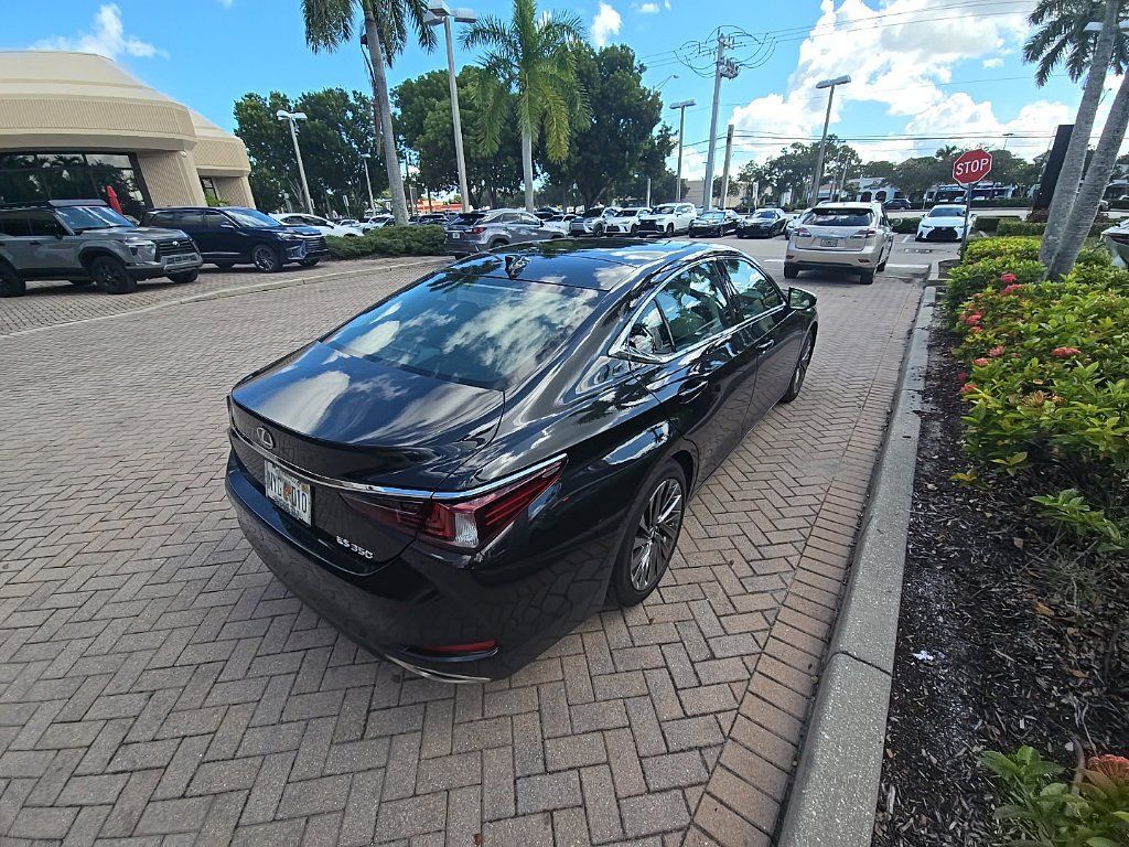 Certified 2025 Lexus ES 350 Ultra Luxury w/ Accessory Package (Z2) FWD image 6