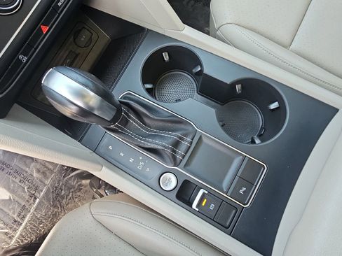 Used 2021 Volkswagen Atlas SE w/ Panoramic Sunroof Package image 26