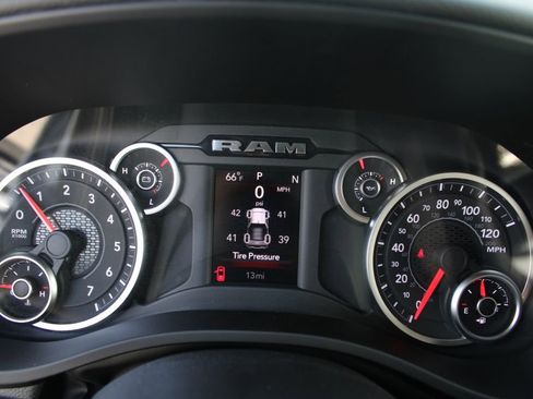 New 2026 RAM 1500 4x4 Crew Cab image 24