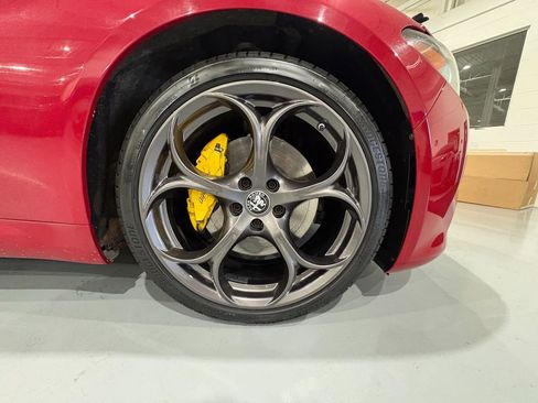 Used 2021 Alfa Romeo Giulia Ti Sport image 51