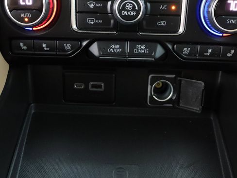 Used 2022 Chevrolet Tahoe Premier RWD image 23