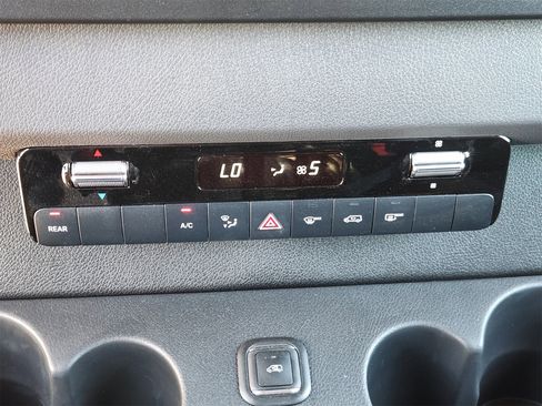 Used 2024 Mercedes-Benz Sprinter 3500 image 19