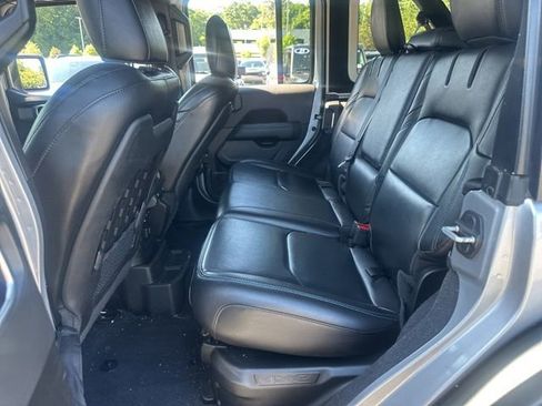 Used 2021 Jeep Wrangler Unlimited Rubicon 4xe w/ Cold Weather Group AWD/4WD image 16