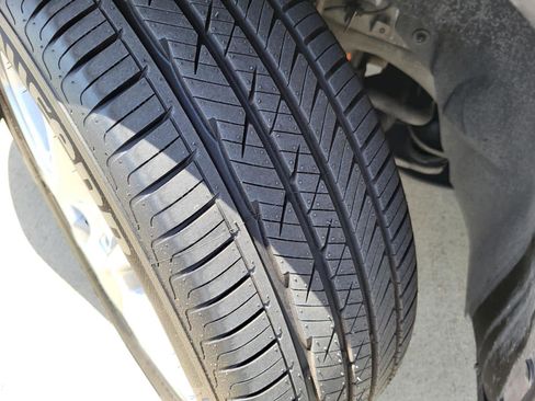 Certified 2024 Jeep Compass Latitude image 25