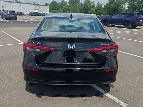 Used 2024 Honda Civic Touring image 5