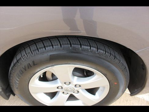 Used 2017 Toyota Sienna LE image 42