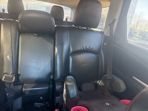 Used 2015 Dodge Journey R/T w/ Flexible Seating Group image 16