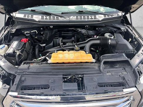 Used 2017 Ford F150 XLT w/ Equipment Group 302A Luxury AWD/4WD image 10