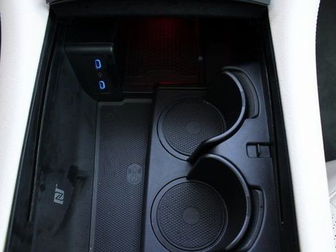 Used 2023 Mercedes-Benz EQS 580 4MATIC SUV image 22