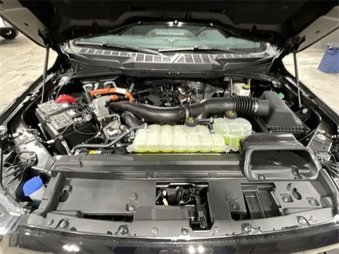 Used 2025 Ford F150 Lariat w/ Equipment Group 501A Mid image 21