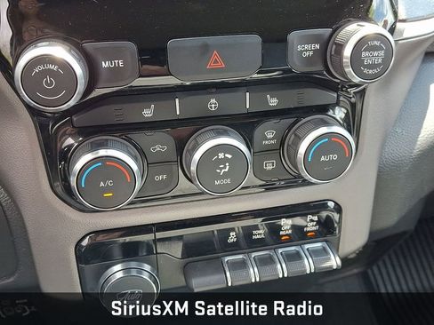 Used 2019 RAM 1500 Big Horn image 16