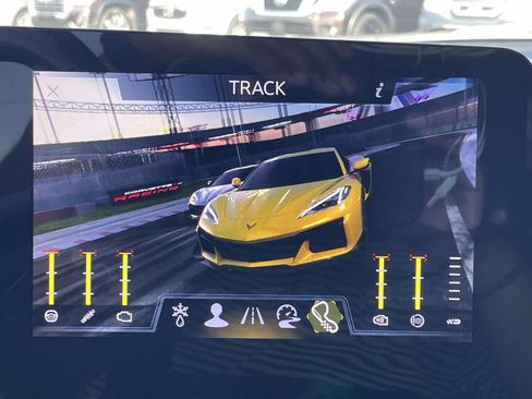 Used 2024 Chevrolet Corvette Z06 RWD image 30