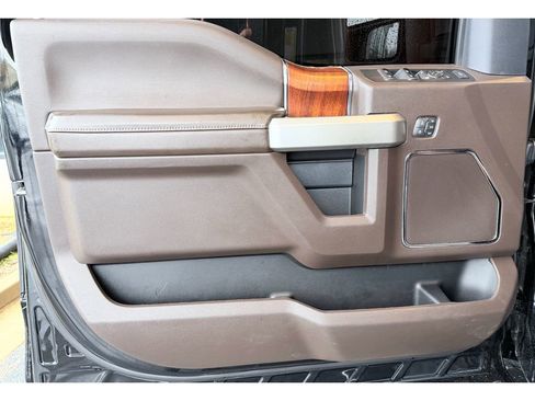 Used 2022 Ford F350 King Ranch w/ King Ranch Ultimate Package image 32