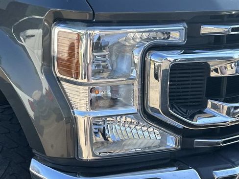 Used 2020 Ford F250 XLT w/ XLT Premium Package AWD/4WD image 3