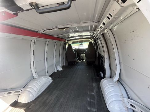 Used 2020 Chevrolet Express 2500 2500 3dr Cargo Van w/ Driver Convenience Package image 2