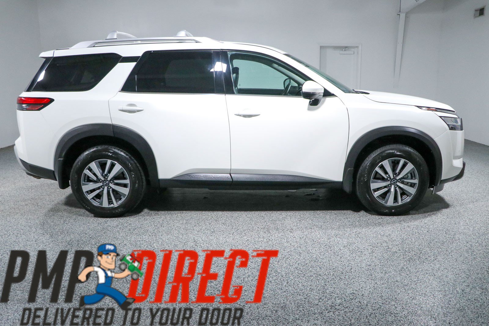 Used 2024 Nissan Pathfinder SL FWD image 6