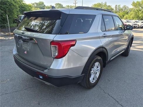 Used 2022 Ford Explorer XLT w/ Equipment Group 202A AWD/4WD image 15