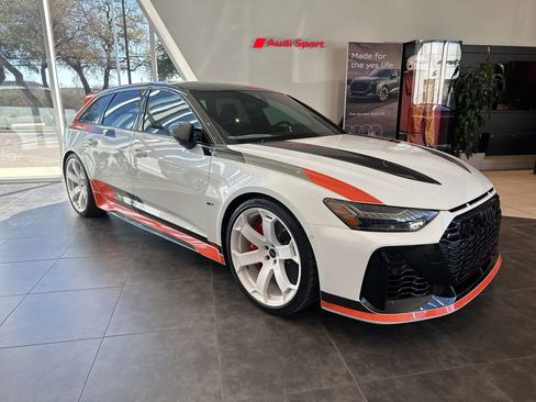 Used 2025 Audi RS 6 performance image 3