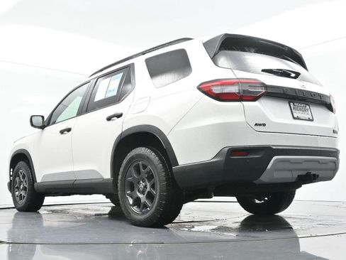 Used 2024 Honda Pilot TrailSport image 58
